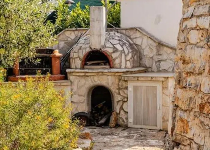 Trullo Vittoria With Private Swimming Pool