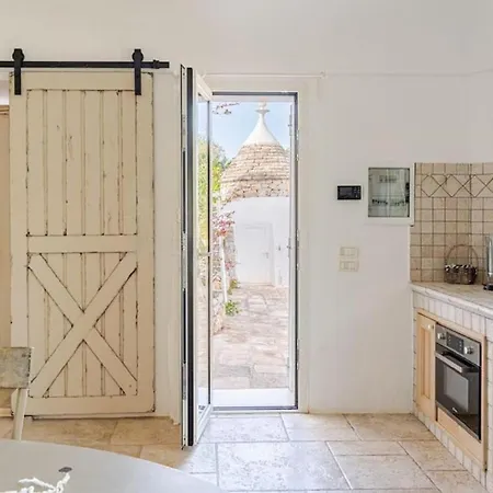 Trullo Vittoria With Private Swimming Pool * Ostuni