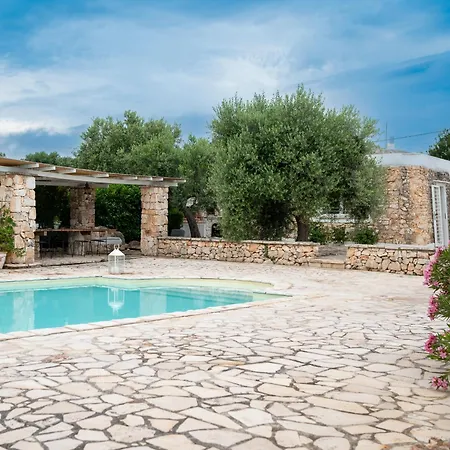 Trullo Vittoria With Private Swimming Pool Ostuni